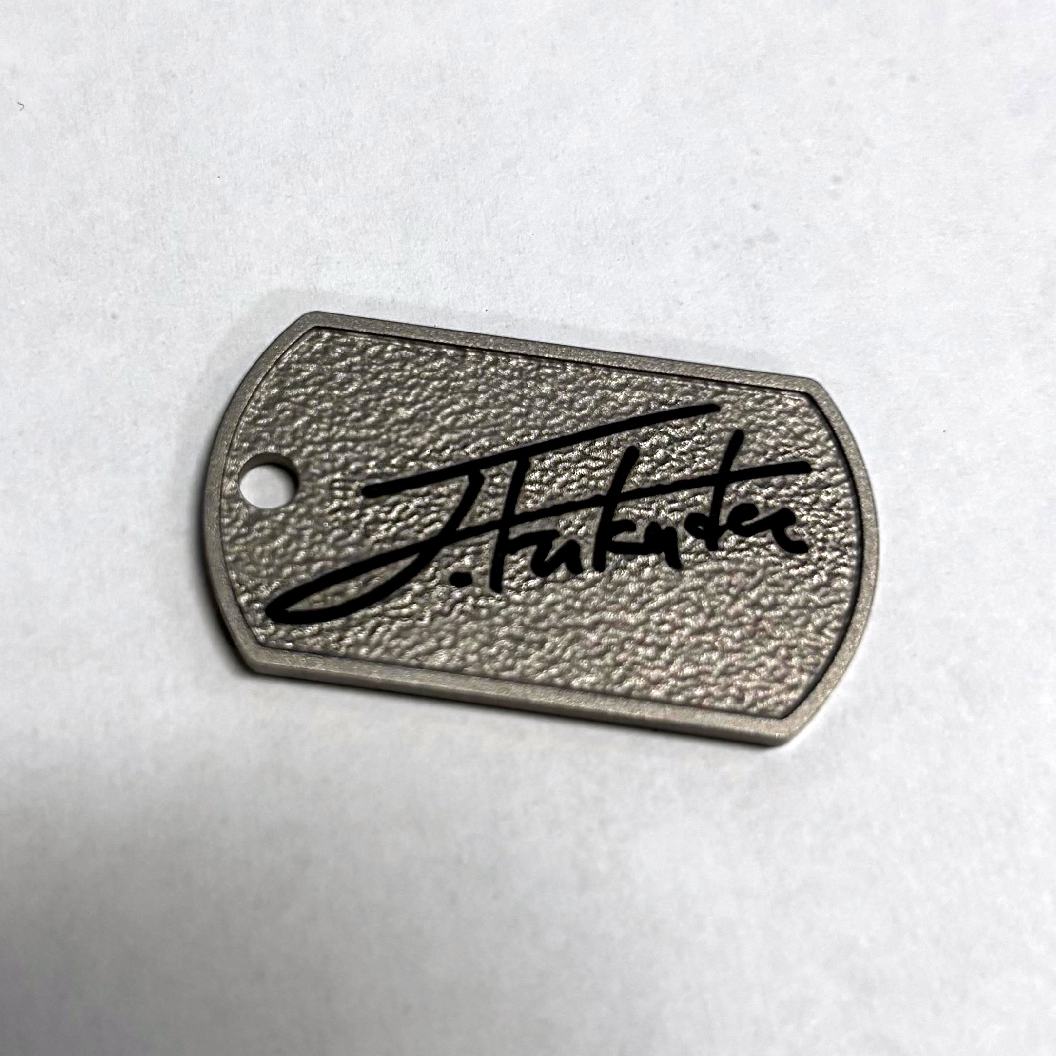 チタンネックレス・ドッグタグに手書きのサインを刻印は可能？（お客さまからのお問合せ）